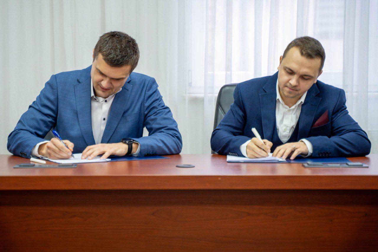 Signing of Collaboration Agreement: IBU & Planika Flex